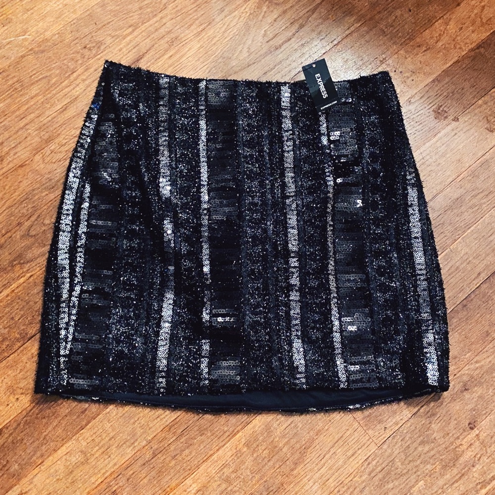Express mini skirt (NWT)